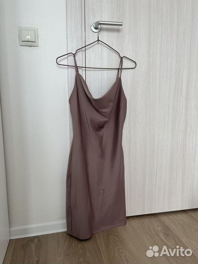 Платье атласное