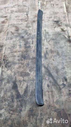 Накладка передняя правая Toyota Vista V30