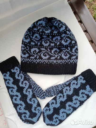 Набор шапка и варежки
