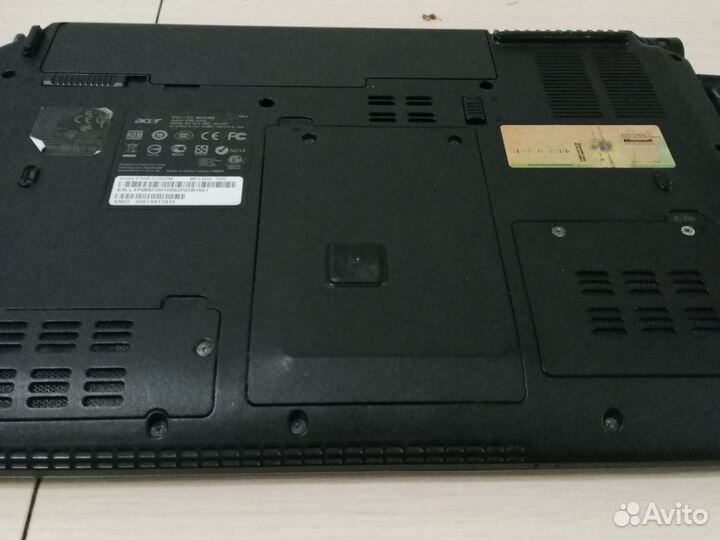 Ноутбук acer aspire core i3 4 ядра,gt310,ssd+hdd
