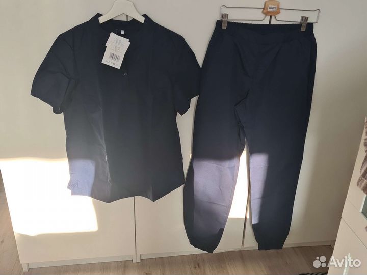 Медицинский костюи женский 52 размер