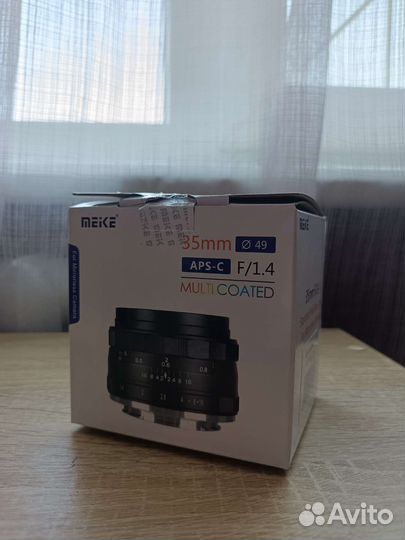 Объектив meike 35mm f/1.4