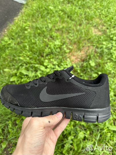 Кроссовки Nike лето