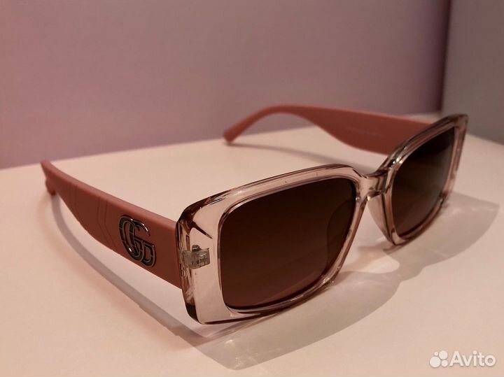 Солнцезащитные очки Gucci женские