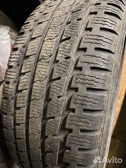 Kumho I'Zen KW27 225/55 R17