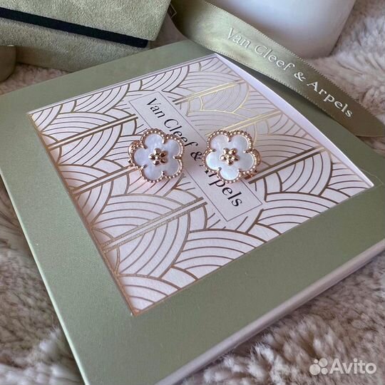 Серьги Van Cleef & Arpels Lucky Spring