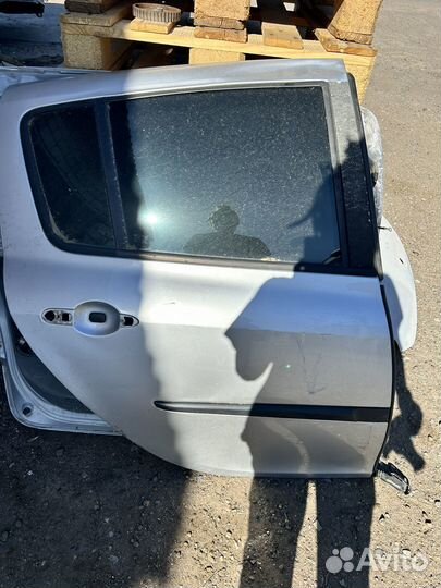 Дверь задняя renault clio 3