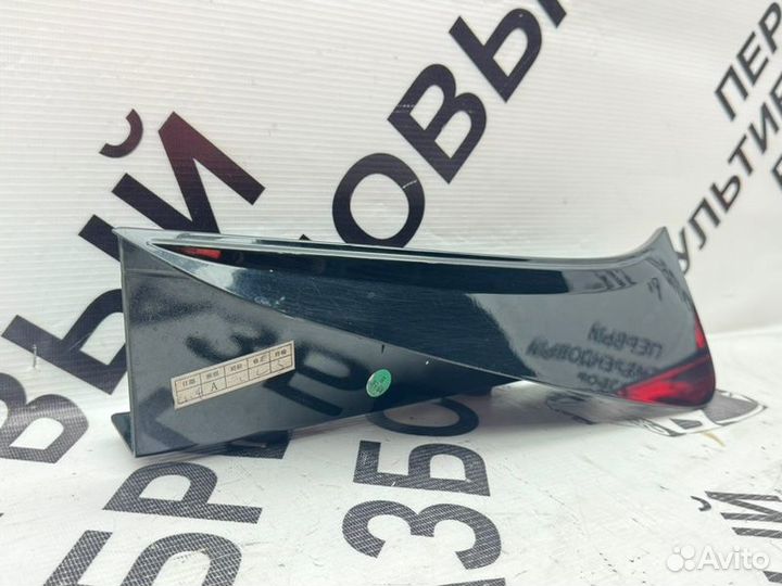 Накладка фонаря задняя правая Infiniti Qx50 J55