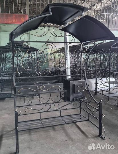 Мангал с крышей