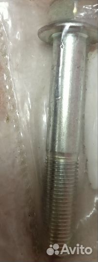 Болт автомобильный мицубиси лансер