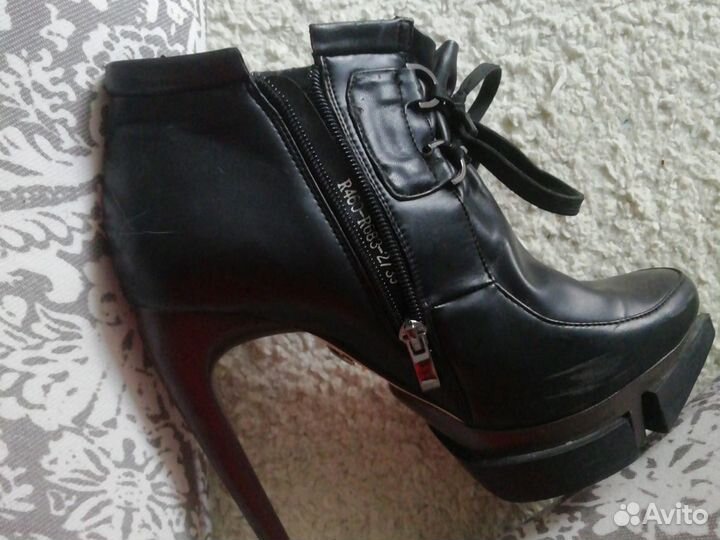 Ботильоны на платформе