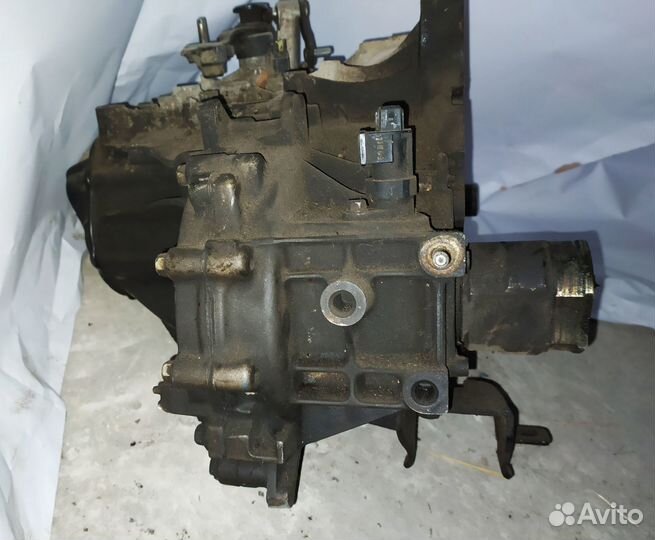 Коробка передач МКПП 1.4 1.6 на Hyundai Solaris 1