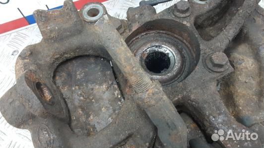 Ступица передняя правая land rover discovery 3 (1S