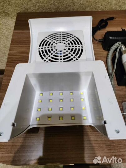 3 в 1 LED лампа, пылесос, аппарат для маникюра