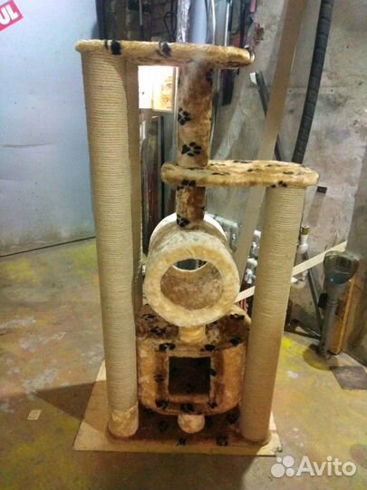 Домики, комплексы для кошек, когтеточка