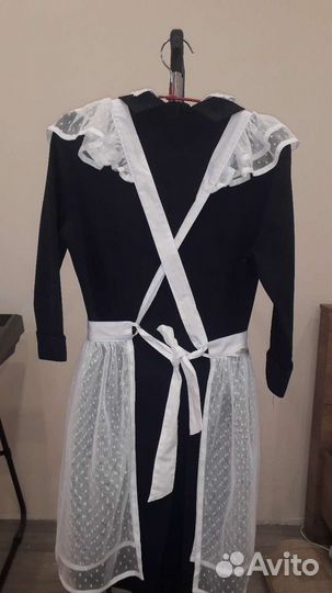 Школьная форма с белым фартуком