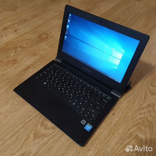 Нетбук Lenovo