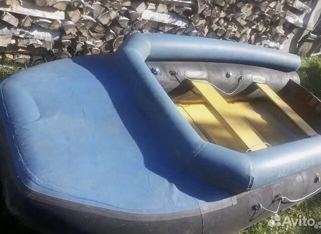 Лодка с мотором