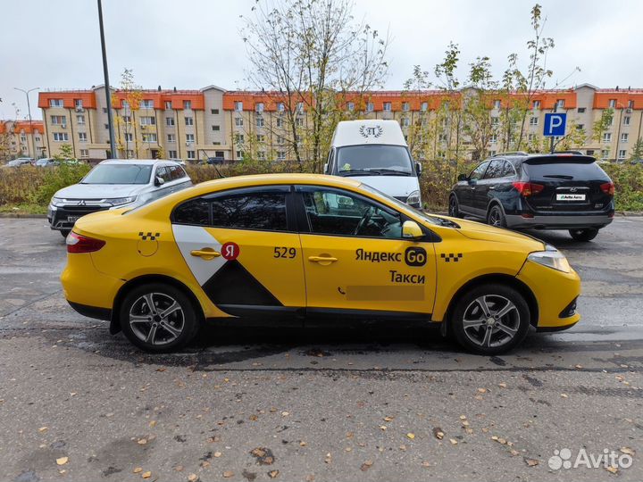 Renault Fluence 1.6 CVT, 2015, 600 000 км