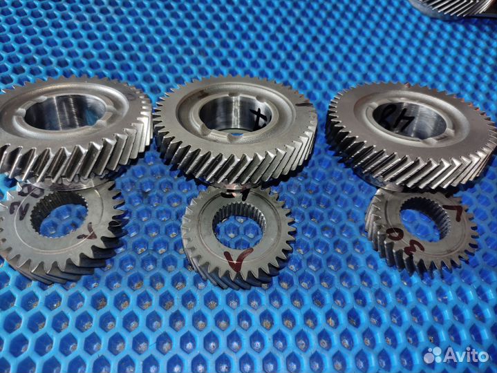 Скоростные шестерни пятой Т5, Т4