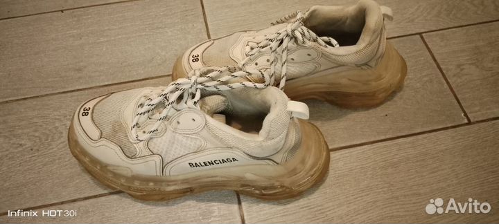 Balenciaga triple s оригинал