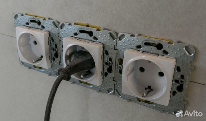 Услуги электрика. Замена проводки