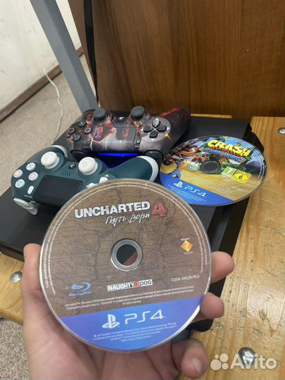 Sony playstation ps4 slim