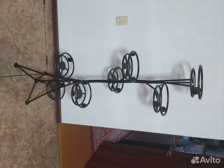 Подставка под цветы металлическая