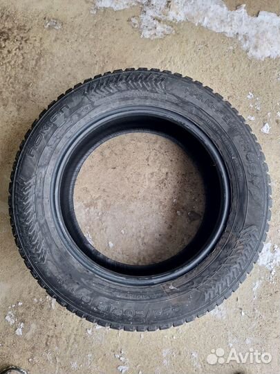 Nokian Tyres Hakkapeliitta 8 SUV 235/60 R18 107T