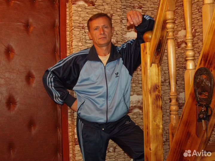 Заведующий гаражом, механик. снабженец, водитель