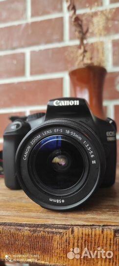 Зеркальный фотоаппарат Canon EOS 1100d