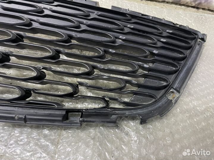 Решетка радиатора Kia Sorento 2 2012 XM Соренто