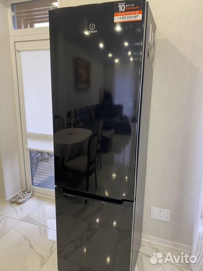 Холодильник бу indesit