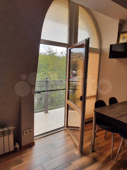 2-к. квартира, 70 м², 4/6 эт.