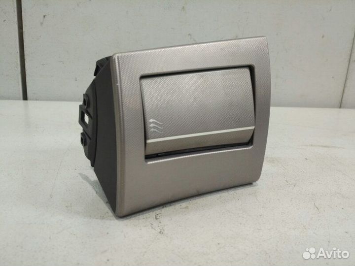 Дефлектор воздушный левый Jaguar Xf 2007-2011