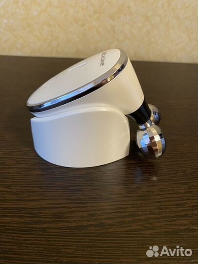 Роликовый массажер для лица Gezatone