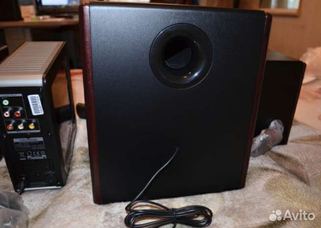 Акустическая система (с сабауфером)