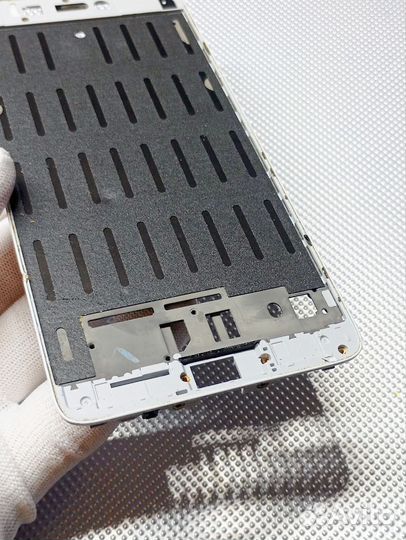 Xiaomi Mi 5S. Рамка дисплея. Оригинал