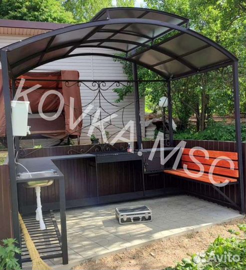 Беседка с мангалом