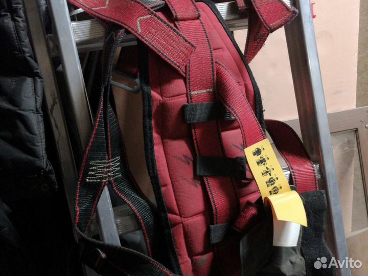 Страховочная привязь