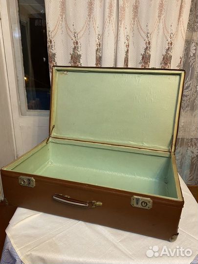 Чемодан времен СССР