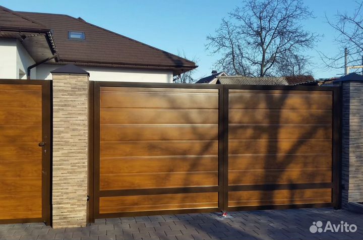 Распашные алюминиевые ворота с заполнен (Prestige)