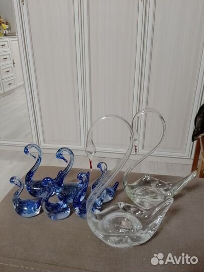 Статуэтки лебеди