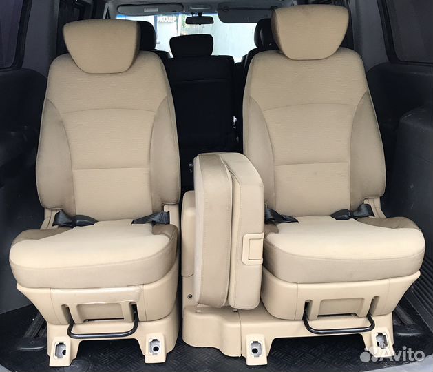 3й ряд сидений Hyundai Grand Starex