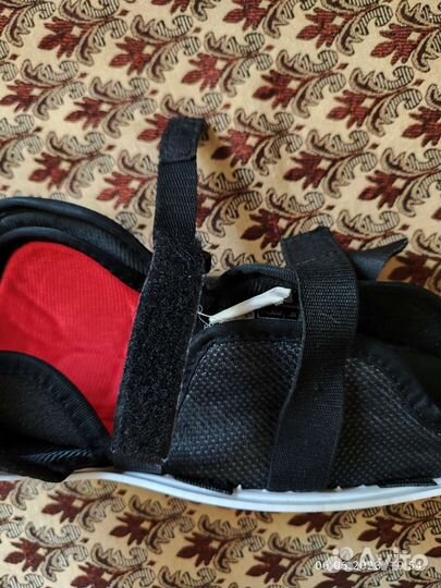 Наколенники хоккейные детские