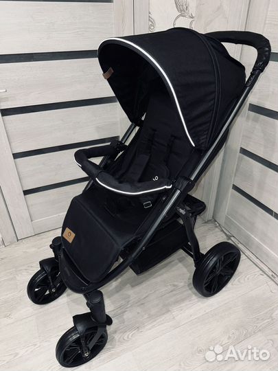 Новая прогулочная коляска с рождения