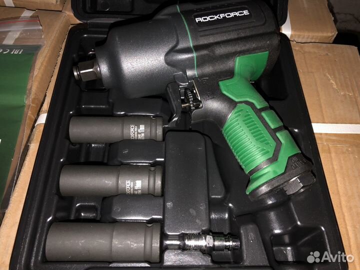 Пневмогайковерт с регулировкой усилия+набор голов