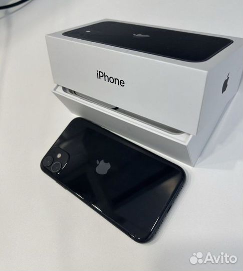iPhone 11, 64 ГБ