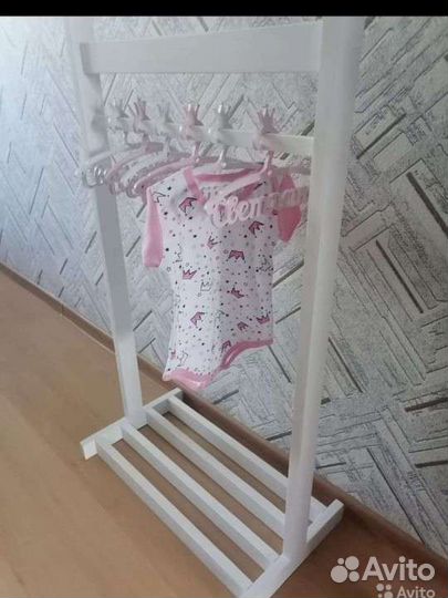 Вешалка напольная детская