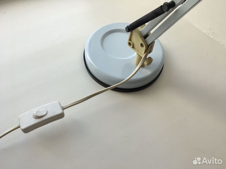 Лампа настольная